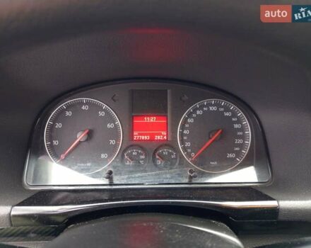 Черный Фольксваген Туран, объемом двигателя 1.6 л и пробегом 278 тыс. км за 5300 $, фото 3 на Automoto.ua