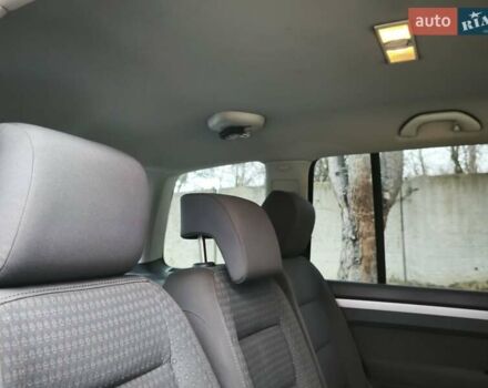 Черный Фольксваген Туран, объемом двигателя 2 л и пробегом 321 тыс. км за 5500 $, фото 32 на Automoto.ua