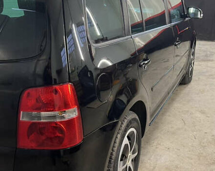 Черный Фольксваген Туран, объемом двигателя 1.9 л и пробегом 419 тыс. км за 5900 $, фото 9 на Automoto.ua