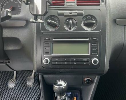 Чорний Фольксваген Туран, об'ємом двигуна 1.6 л та пробігом 216 тис. км за 6500 $, фото 19 на Automoto.ua