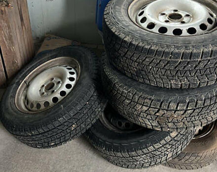 Черный Фольксваген Туран, объемом двигателя 1.9 л и пробегом 419 тыс. км за 5900 $, фото 29 на Automoto.ua