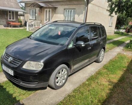 Черный Фольксваген Туран, объемом двигателя 1.6 л и пробегом 380 тыс. км за 5100 $, фото 4 на Automoto.ua