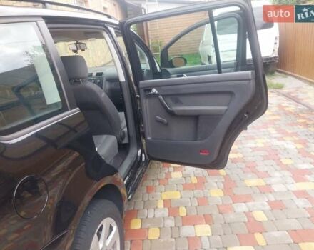 Черный Фольксваген Туран, объемом двигателя 1.6 л и пробегом 277 тыс. км за 6200 $, фото 8 на Automoto.ua