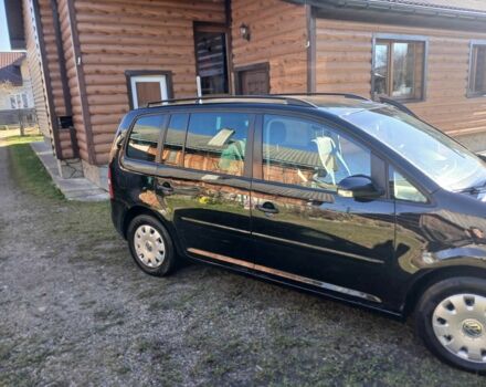 Черный Фольксваген Туран, объемом двигателя 1.9 л и пробегом 419 тыс. км за 4700 $, фото 9 на Automoto.ua