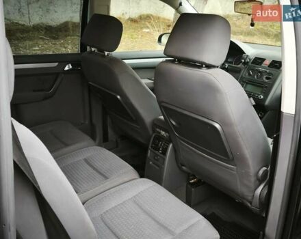 Черный Фольксваген Туран, объемом двигателя 2 л и пробегом 321 тыс. км за 5500 $, фото 27 на Automoto.ua