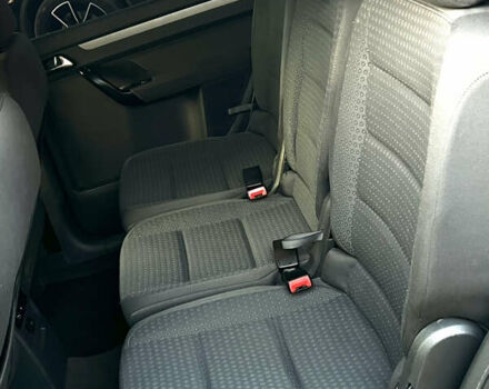 Черный Фольксваген Туран, объемом двигателя 1.6 л и пробегом 229 тыс. км за 6450 $, фото 39 на Automoto.ua