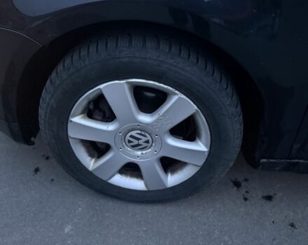 Черный Фольксваген Туран, объемом двигателя 2 л и пробегом 377 тыс. км за 2500 $, фото 10 на Automoto.ua