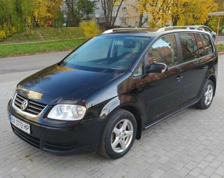 Черный Фольксваген Туран, объемом двигателя 1.6 л и пробегом 283 тыс. км за 5200 $, фото 11 на Automoto.ua