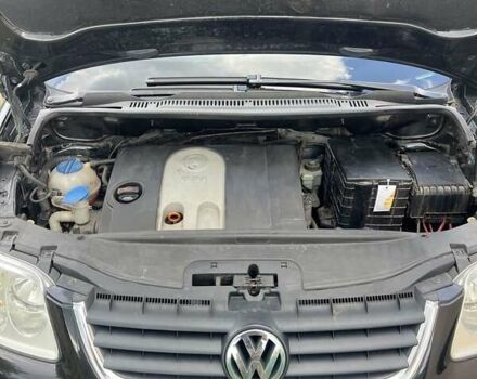 Чорний Фольксваген Туран, об'ємом двигуна 1.6 л та пробігом 216 тис. км за 6500 $, фото 4 на Automoto.ua