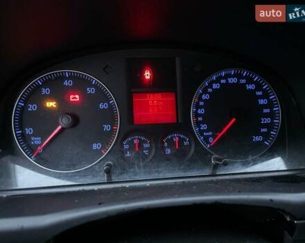 Черный Фольксваген Туран, объемом двигателя 1.97 л и пробегом 243 тыс. км за 6400 $, фото 15 на Automoto.ua