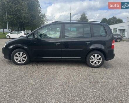 Фольксваген Туран 2005 в Житомире на Automoto.ua Черный Фольксваген Туран, объемом двигателя 1.6 л и пробегом 186 тыс. км за 6950 $, фото 4 на Automoto.ua