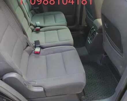 Черный Фольксваген Туран, объемом двигателя 1.6 л и пробегом 283 тыс. км за 5200 $, фото 27 на Automoto.ua