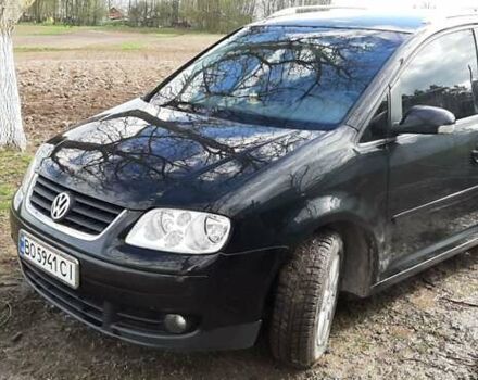 Черный Фольксваген Туран, объемом двигателя 1.9 л и пробегом 280 тыс. км за 6500 $, фото 3 на Automoto.ua
