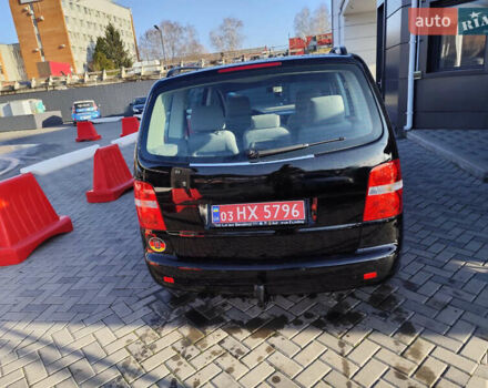 Черный Фольксваген Туран, объемом двигателя 1.6 л и пробегом 219 тыс. км за 5850 $, фото 8 на Automoto.ua