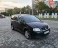 Чорний Фольксваген Туран, об'ємом двигуна 1.6 л та пробігом 279 тис. км за 4400 $, фото 5 на Automoto.ua