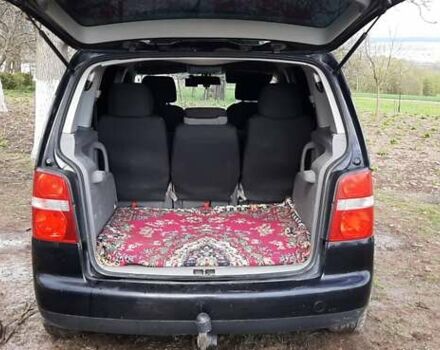 Черный Фольксваген Туран, объемом двигателя 1.9 л и пробегом 280 тыс. км за 6500 $, фото 10 на Automoto.ua