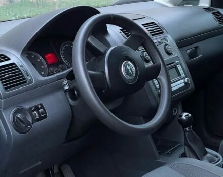 Фольксваген Туран 2005 в Николаеве на Automoto.ua Черный Фольксваген Туран, объемом двигателя 2 л и пробегом 280 тыс. км за 6400 $, фото 10 на Automoto.ua