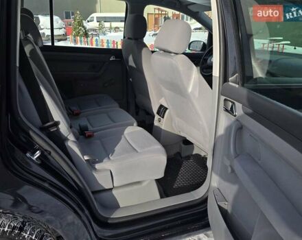 Черный Фольксваген Туран, объемом двигателя 1.6 л и пробегом 221 тыс. км за 5350 $, фото 32 на Automoto.ua