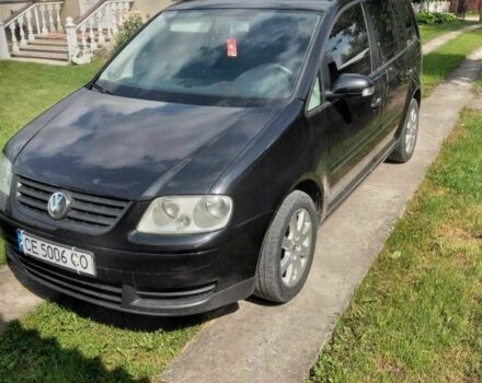 Черный Фольксваген Туран, объемом двигателя 1.6 л и пробегом 380 тыс. км за 5100 $, фото 5 на Automoto.ua