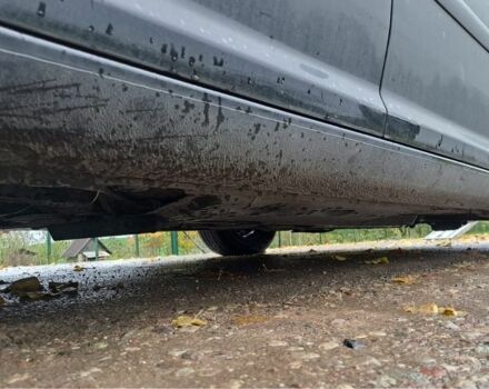 Черный Фольксваген Туран, объемом двигателя 1.6 л и пробегом 205 тыс. км за 5650 $, фото 6 на Automoto.ua