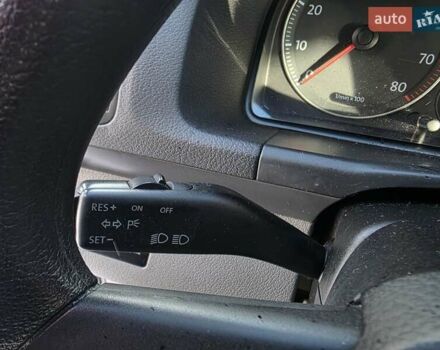 Черный Фольксваген Туран, объемом двигателя 1.6 л и пробегом 221 тыс. км за 5350 $, фото 24 на Automoto.ua