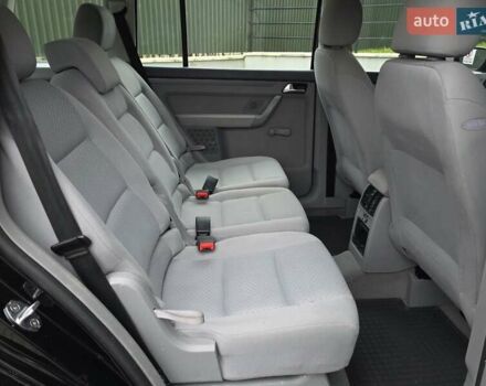 Черный Фольксваген Туран, объемом двигателя 1.6 л и пробегом 219 тыс. км за 5399 $, фото 32 на Automoto.ua