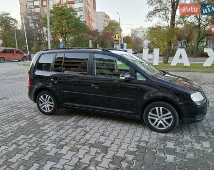 Чорний Фольксваген Туран, об'ємом двигуна 1.6 л та пробігом 279 тис. км за 4400 $, фото 11 на Automoto.ua