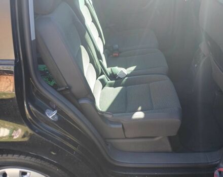 Черный Фольксваген Туран, объемом двигателя 1.9 л и пробегом 419 тыс. км за 4700 $, фото 4 на Automoto.ua