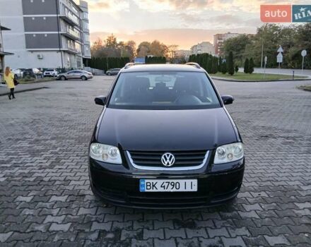 Чорний Фольксваген Туран, об'ємом двигуна 1.6 л та пробігом 279 тис. км за 4400 $, фото 2 на Automoto.ua