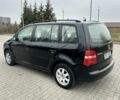 Чорний Фольксваген Туран, об'ємом двигуна 2 л та пробігом 310 тис. км за 2950 $, фото 4 на Automoto.ua