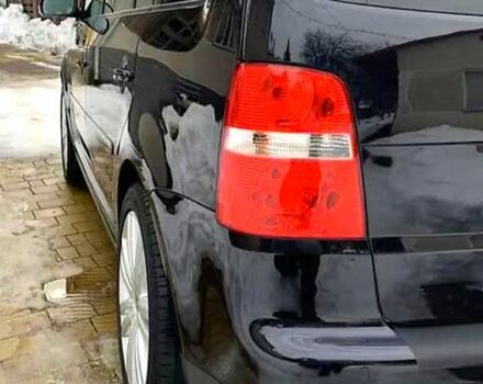 Черный Фольксваген Туран, объемом двигателя 2 л и пробегом 220 тыс. км за 7500 $, фото 5 на Automoto.ua