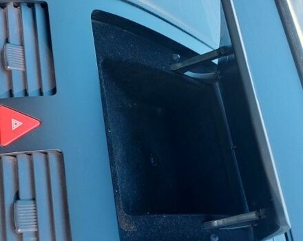 Черный Фольксваген Туран, объемом двигателя 1.6 л и пробегом 238 тыс. км за 5900 $, фото 9 на Automoto.ua