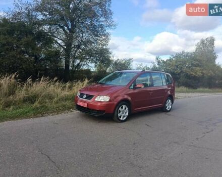 Черный Фольксваген Туран, объемом двигателя 1.6 л и пробегом 261 тыс. км за 4999 $, фото 24 на Automoto.ua