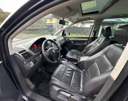 Черный Фольксваген Туран, объемом двигателя 2 л и пробегом 111 тыс. км за 4000 $, фото 12 на Automoto.ua