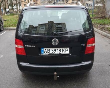 Черный Фольксваген Туран, объемом двигателя 1.39 л и пробегом 239 тыс. км за 5700 $, фото 3 на Automoto.ua