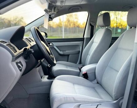 Чорний Фольксваген Туран, об'ємом двигуна 0 л та пробігом 212 тис. км за 6300 $, фото 6 на Automoto.ua