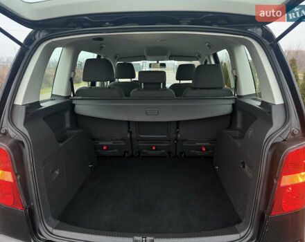 Чорний Фольксваген Туран, об'ємом двигуна 1.6 л та пробігом 220 тис. км за 6200 $, фото 25 на Automoto.ua