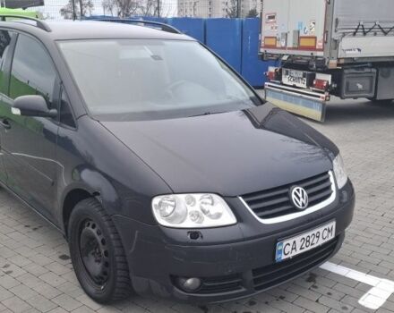 Черный Фольксваген Туран, объемом двигателя 2 л и пробегом 485 тыс. км за 4550 $, фото 6 на Automoto.ua