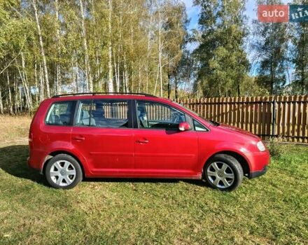 Черный Фольксваген Туран, объемом двигателя 1.6 л и пробегом 261 тыс. км за 4999 $, фото 4 на Automoto.ua