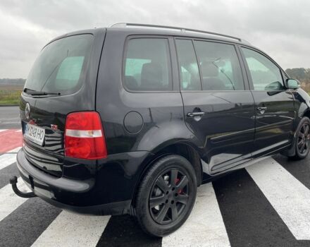 Чорний Фольксваген Туран, об'ємом двигуна 2 л та пробігом 339 тис. км за 6000 $, фото 4 на Automoto.ua