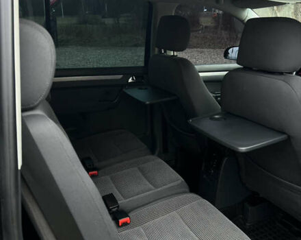 Черный Фольксваген Туран, объемом двигателя 1.9 л и пробегом 285 тыс. км за 6200 $, фото 20 на Automoto.ua