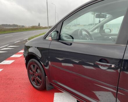 Чорний Фольксваген Туран, об'ємом двигуна 2 л та пробігом 339 тис. км за 6000 $, фото 5 на Automoto.ua