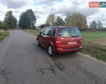 Черный Фольксваген Туран, объемом двигателя 1.6 л и пробегом 261 тыс. км за 4999 $, фото 28 на Automoto.ua