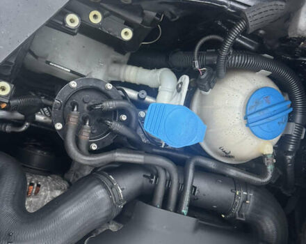 Черный Фольксваген Туран, объемом двигателя 1.9 л и пробегом 246 тыс. км за 7800 $, фото 29 на Automoto.ua