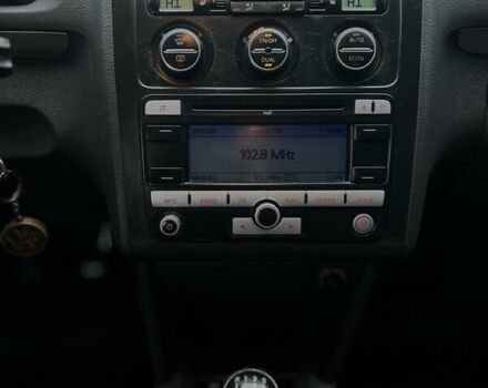 Черный Фольксваген Туран, объемом двигателя 1.9 л и пробегом 285 тыс. км за 6200 $, фото 29 на Automoto.ua