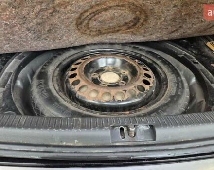 Черный Фольксваген Туран, объемом двигателя 1.39 л и пробегом 278 тыс. км за 5200 $, фото 14 на Automoto.ua