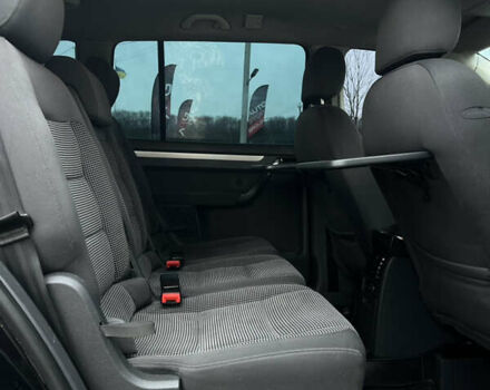 Черный Фольксваген Туран, объемом двигателя 1.9 л и пробегом 285 тыс. км за 6200 $, фото 19 на Automoto.ua