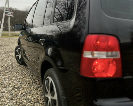 Черный Фольксваген Туран, объемом двигателя 1.9 л и пробегом 285 тыс. км за 6200 $, фото 8 на Automoto.ua