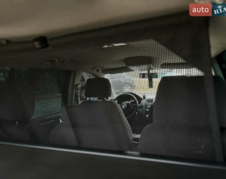 Черный Фольксваген Туран, объемом двигателя 1.9 л и пробегом 285 тыс. км за 6200 $, фото 18 на Automoto.ua