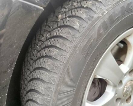 Черный Фольксваген Туран, объемом двигателя 1.6 л и пробегом 225 тыс. км за 6000 $, фото 20 на Automoto.ua